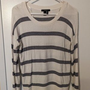Forever 21 White and Gray Sweater Size Small